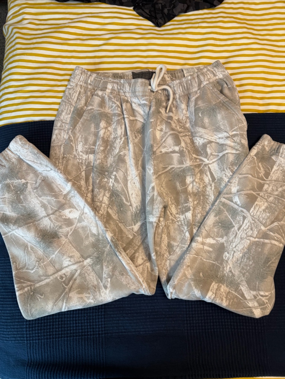 Abercrombie & Fitch Camo Joggers